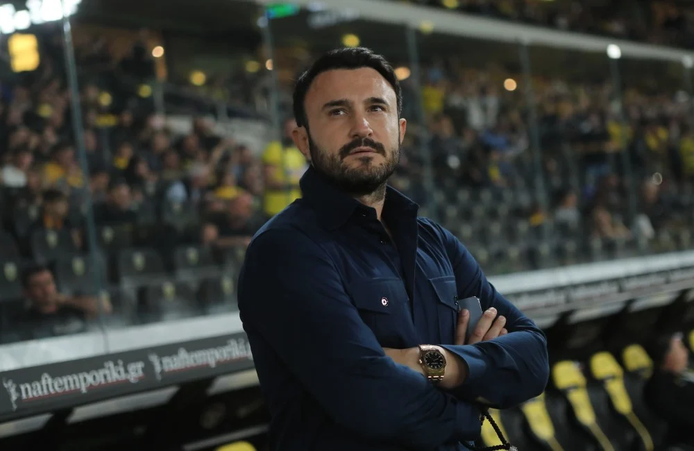 Άμεση απόφαση Καρυπίδη για τις μεταγραφές! 👀