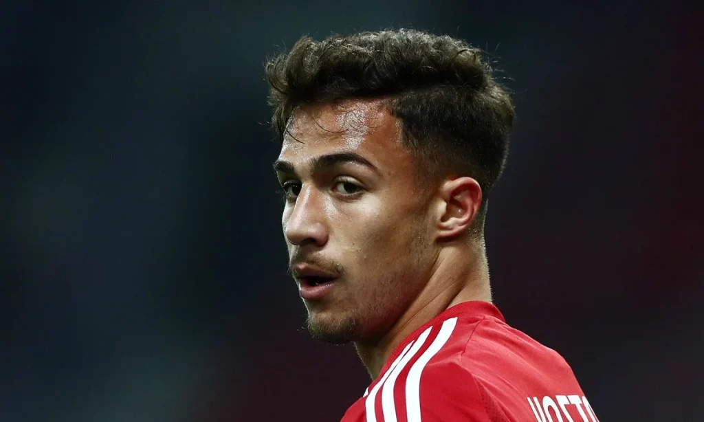 Η απίθανη λεπτομέρεια στο deal για Κωστούλα!