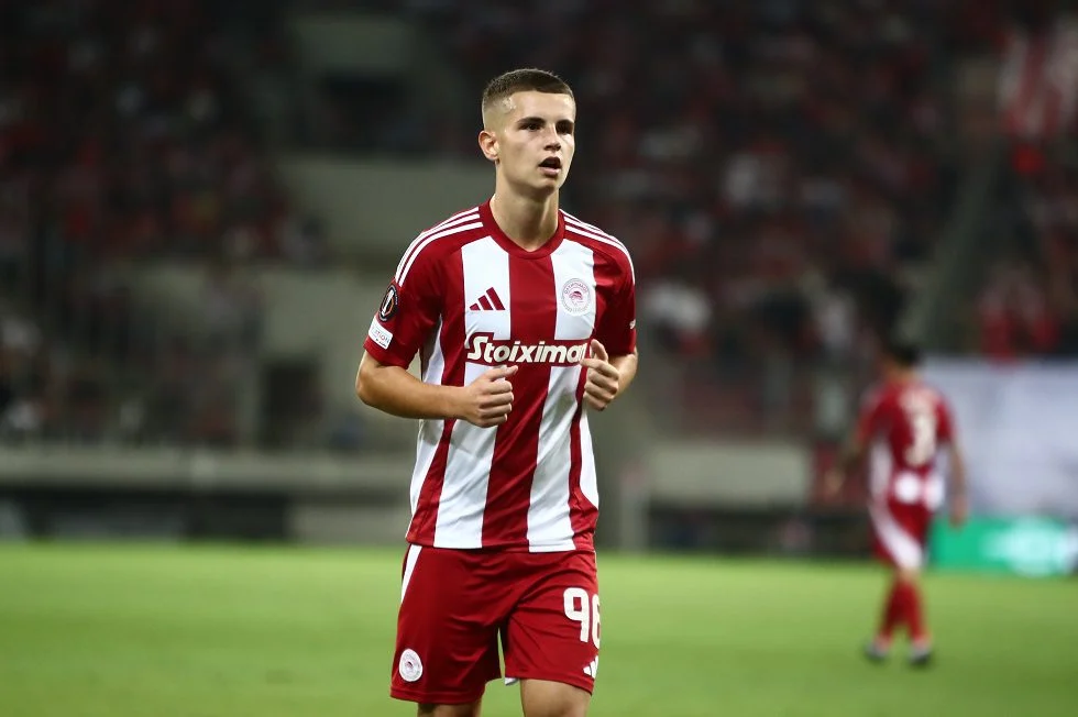 Τι τρέχει με Μουζακίτη