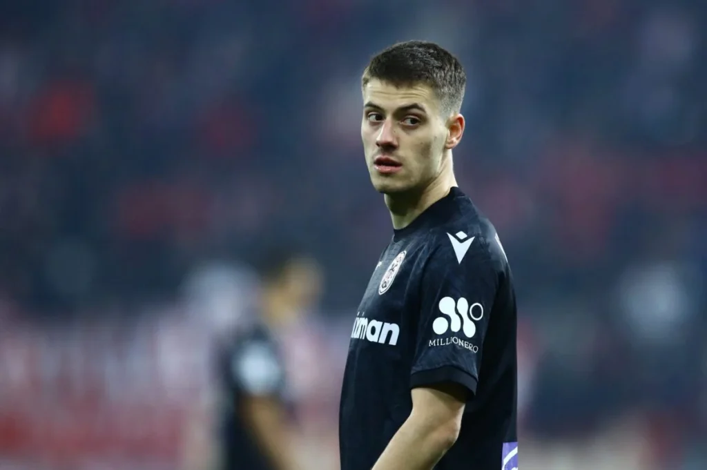 Εμπλοκή με Κωνσταντέλια!