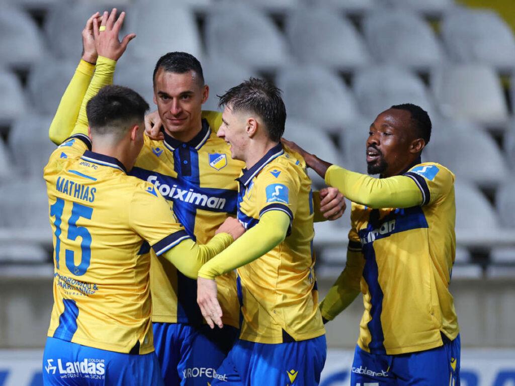 ΑΠΟΕΛ - Ένωση Νέων Ύψωνα ▶️ Ο αγώνας σε Live Streaming (13/12)